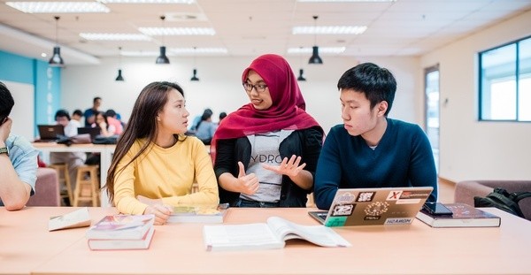 诺丁汉马来西亚分校商学院怎么样?课程实力与毕业前景分析